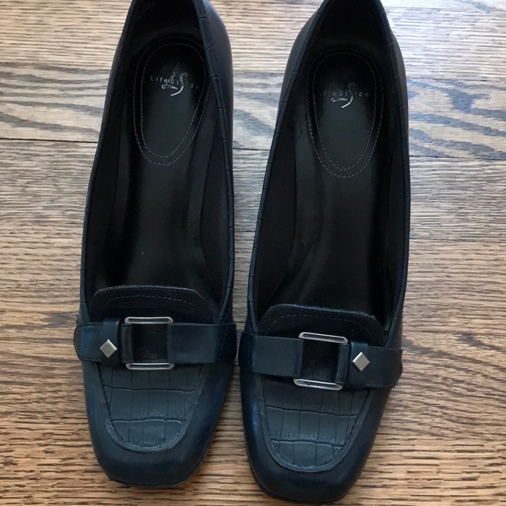 Woman’s Shoes.